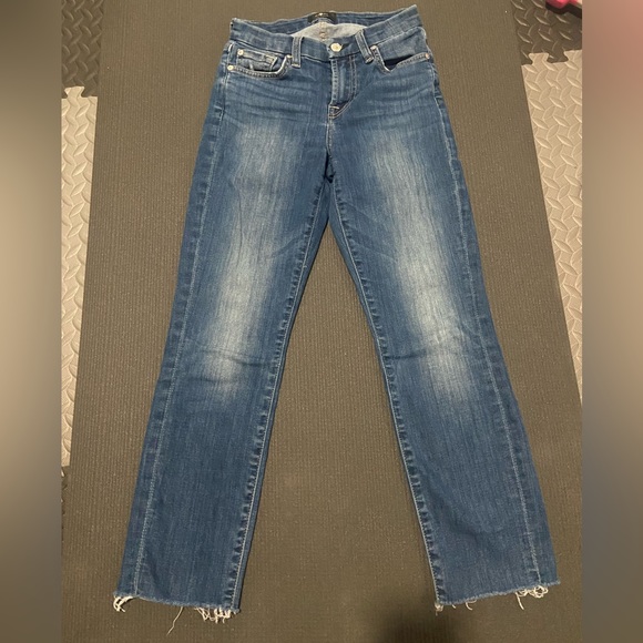 7 for all mankind 👖💙 Cropped Blue Jeans.   Women’s size 25 - Picture 2 of 9
